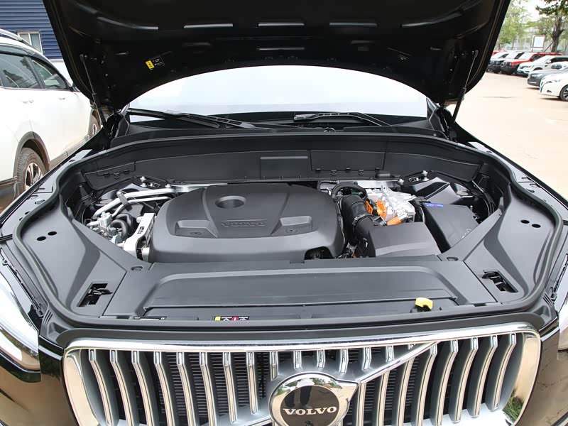 运城沃尔沃XC90新能源降价来袭，最新报价70.89万！优惠不等人